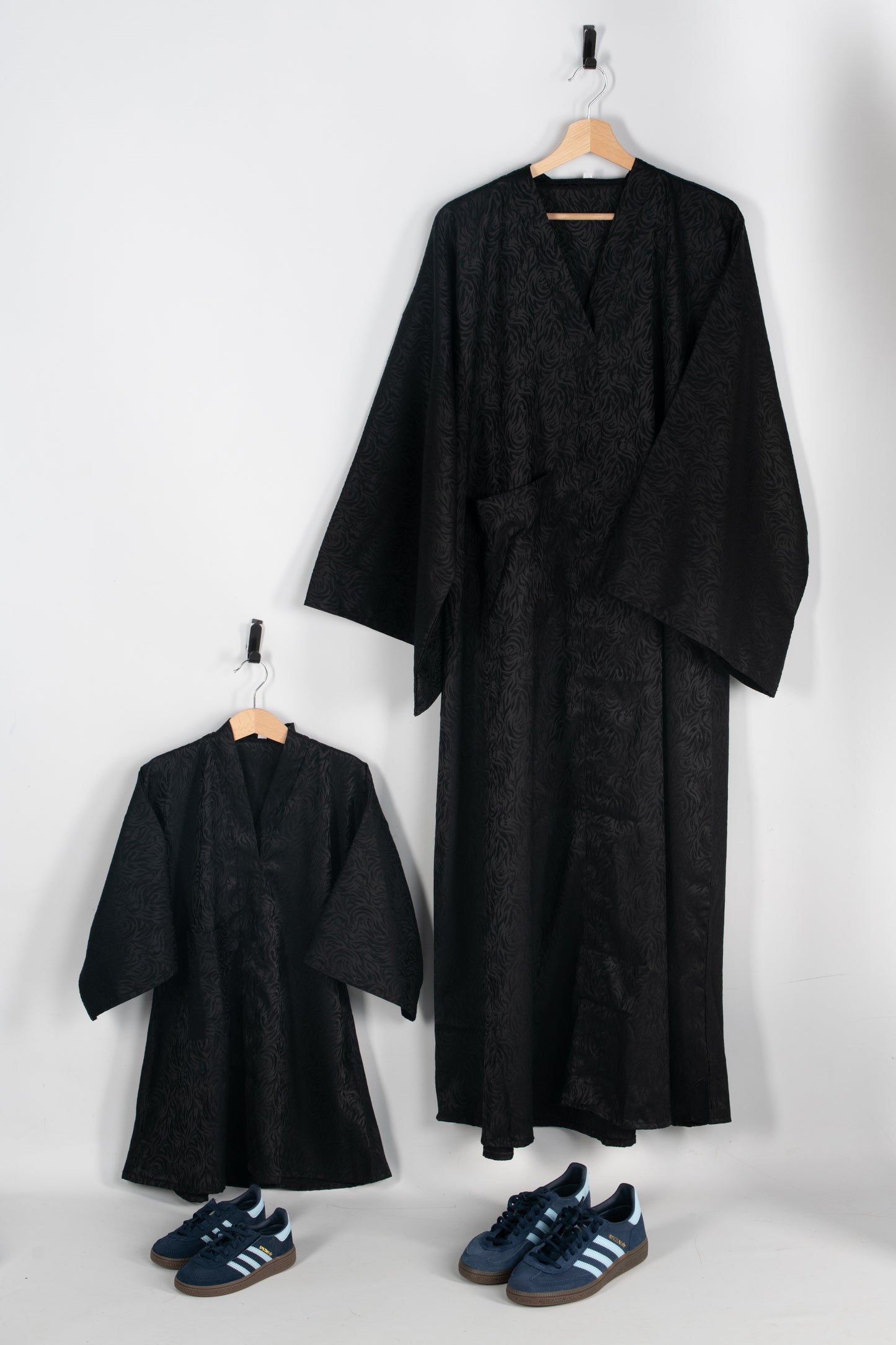 RAHYNAHA – Abaya Noire Élégance Sombre